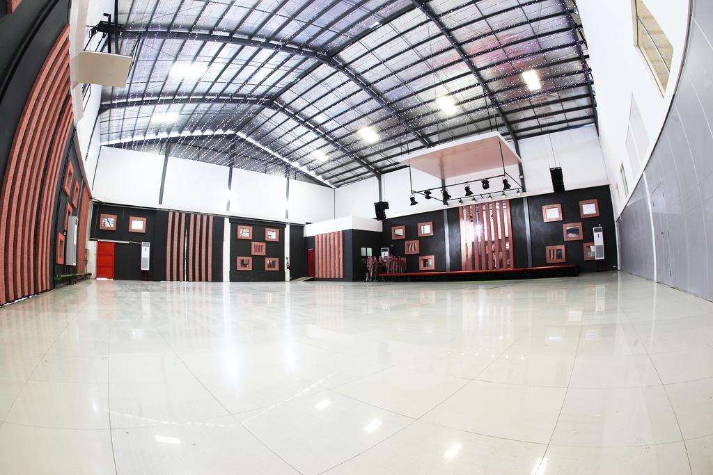 Sinar Sport Hotel Bengkulu Extérieur photo